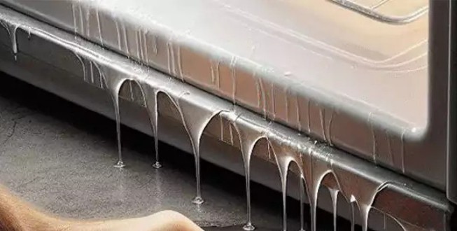 چرا داخل یخچال آب جمع می‌شود؟