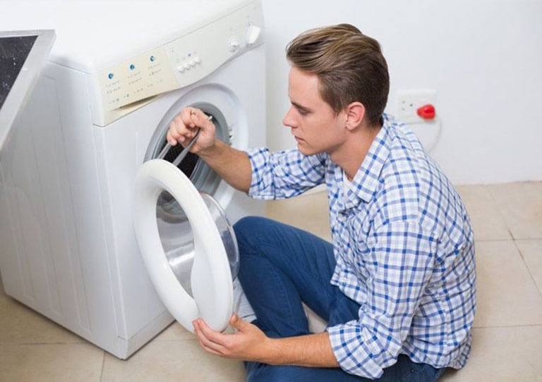 دلیل باز نشدن درب ماشین لباسشویی چیست؟