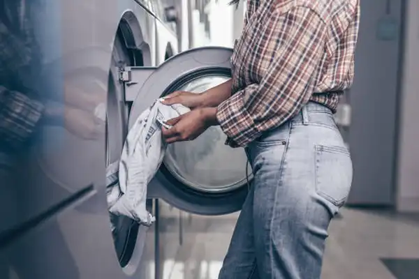 علت قفل شدن درب ماشین لباسشویی چیست؟