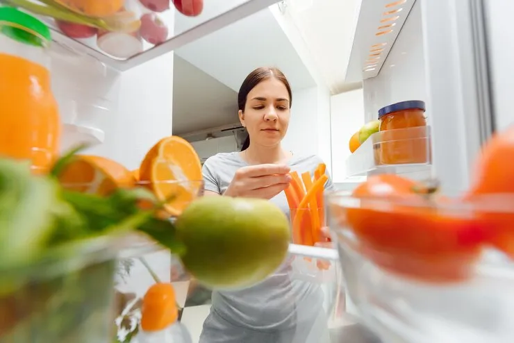 چه غذاهایی را نباید در یخچال نگهداری کنیم؟